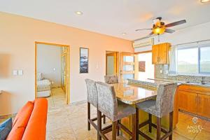 Oceanview Balcony BBQ Lounge Near Malecon