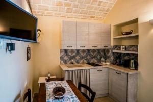 Restored Trullo With Pool Near Alberobello