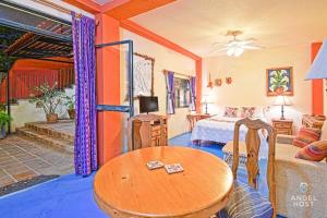 Garden Apartment A Short Walk to the Malecon