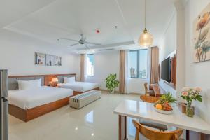 K Hotel Sauna and Massage