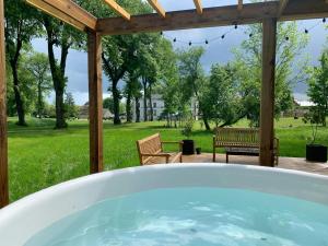 Historic Estate For Large Groups Near Paris