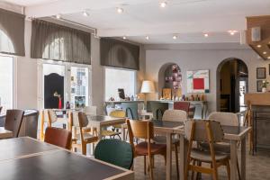 Hotels Hotel Edmond Rostand : photos des chambres