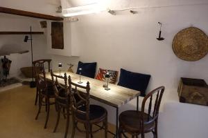 Private Cave Retreat With Pool Near Alicante