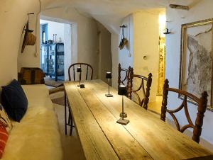 Private Cave Retreat With Pool Near Alicante