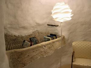 Private Cave Retreat With Pool Near Alicante