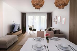 Platán Residence Apartman with lakeview