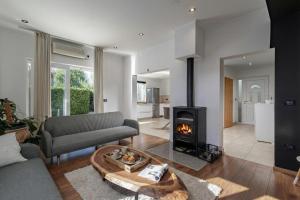 Pool House Kristina - Happy Rentals