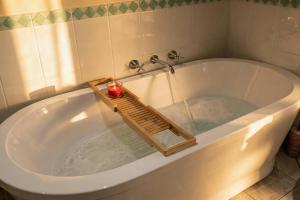 Dromana Coastal Escape - Walk to Beach & Shops - Luxe 4BR Family Retreat - Games Room
