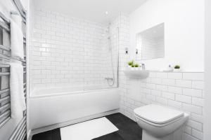 Two bedroom apartment in Digbeth with parking and two bathrooms