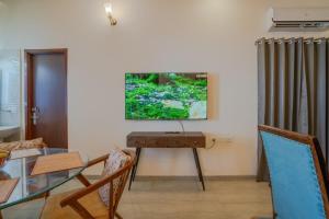 Artistic Luxury 3 Bedroom Apartment