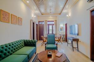Artistic Luxury 3 Bedroom Apartment