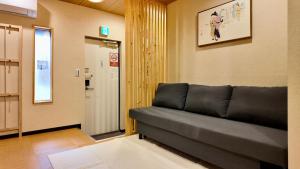 JIA KAJUN Osaka 嘉顺 Modern Japanese-Style Entire House in Sleeps Up to 7 Guests Near Kyocera Dome Osaka