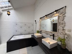 Villa White Orchid Seminyak