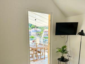 Apartments Kor ula - Standard Two Bedroom Apartment with Terrace and Sea View Seashell
