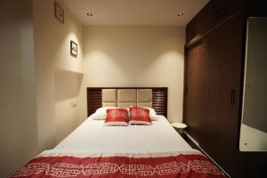 Aereo Terrace Stays-8 Bed Premium Stay Shamshabad