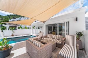 Victoria, 3BDR Pool Villa, Rooftop Sea View, Chaweng