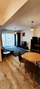 Mav Apartments Hanul cu Peste