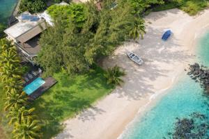Recife Noir Apartments Mauritius or Black Reef Apartments Mauritius Sea Front Ground Floor appartment