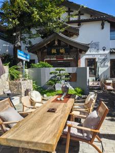 The Panorama Designer Villa & Cafe - Chinese Naxi Style Courtyard - Lijang Ancient Town Branch - English Speaking&Tickets Reservation Service-50 Meters from Main Street