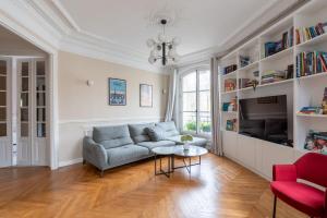 Bright And Spacious 3BDR Apt Near Eiffel Tower