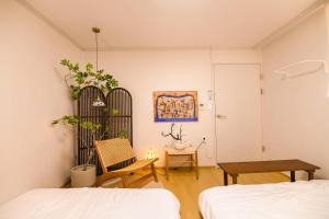 Hongdae 15 minutes,Yongsan, Haebangchon, Namsan, N Seoul Tower, Itaewon