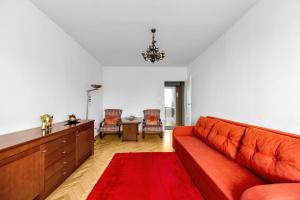 Afrykańska Standard Apartment by BookingHost