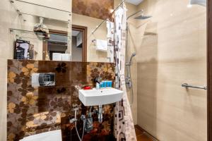 Afrykańska Standard Apartment by BookingHost