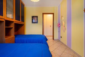 Spacious Accommodation in Lainate - 2 Large Bedrooms for 4