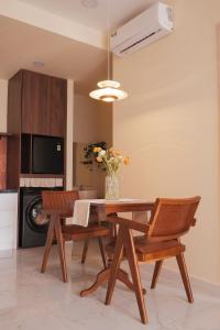 Healing Home - Charm Ruby Apartment