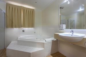 Best Western Tuscany on Tor Motor Inn