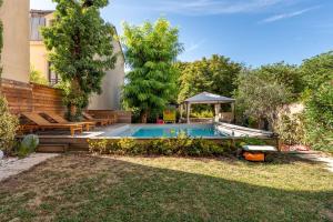 Discovery - a villa with a swimming pool that revealsits charm