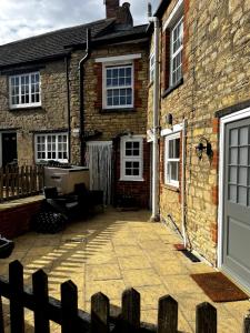 Cosy Cottage, 5 minute walkOlney