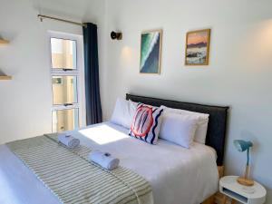 Waterfront Cottage E8 with Jacuzzi