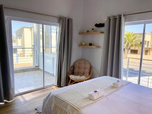 Waterfront Cottage E8 with Jacuzzi