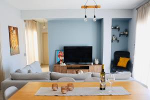 6th Floor Apartment