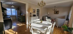 Maison confortable à Douarnenez avec jardin