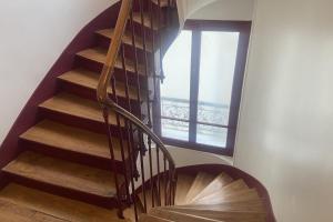 Bright 47m near Montparnasse & Metro 13