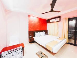 Pre in see Inn Plaza Near Sea Beach