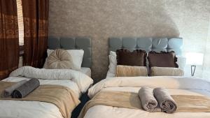 The Royal Retreat, Cameron Toll, Free Parking, Sleeps 6