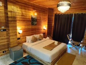 Pradhan Hotel Mirik Lake Side