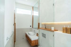 Heart of Bingin, 3BR Family Villa Navara