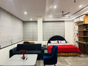 Orchid Studio in Jagatpura, Jaipur by Shvisa