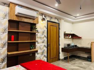Orchid Studio in Jagatpura, Jaipur by Shvisa