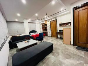 Orchid Studio in Jagatpura, Jaipur by Shvisa