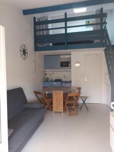 Maisonnette Les Mathes - piscine - Tennis - 4 pers