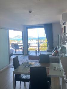 Appartement lumineux - Vue mer et ville - Unity Patong