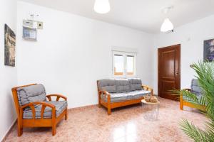 Home2Book Charming Apt with Interior Patio