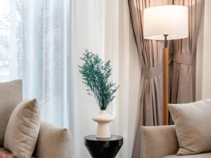 RV30 Burj Khalifa & Fountain View Pool-Gym