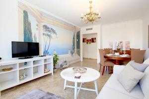 Estepona Family Apartment AVENCIA