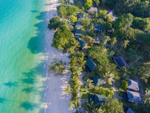 Phi Phi Holiday Resort, Leam Tong Beach